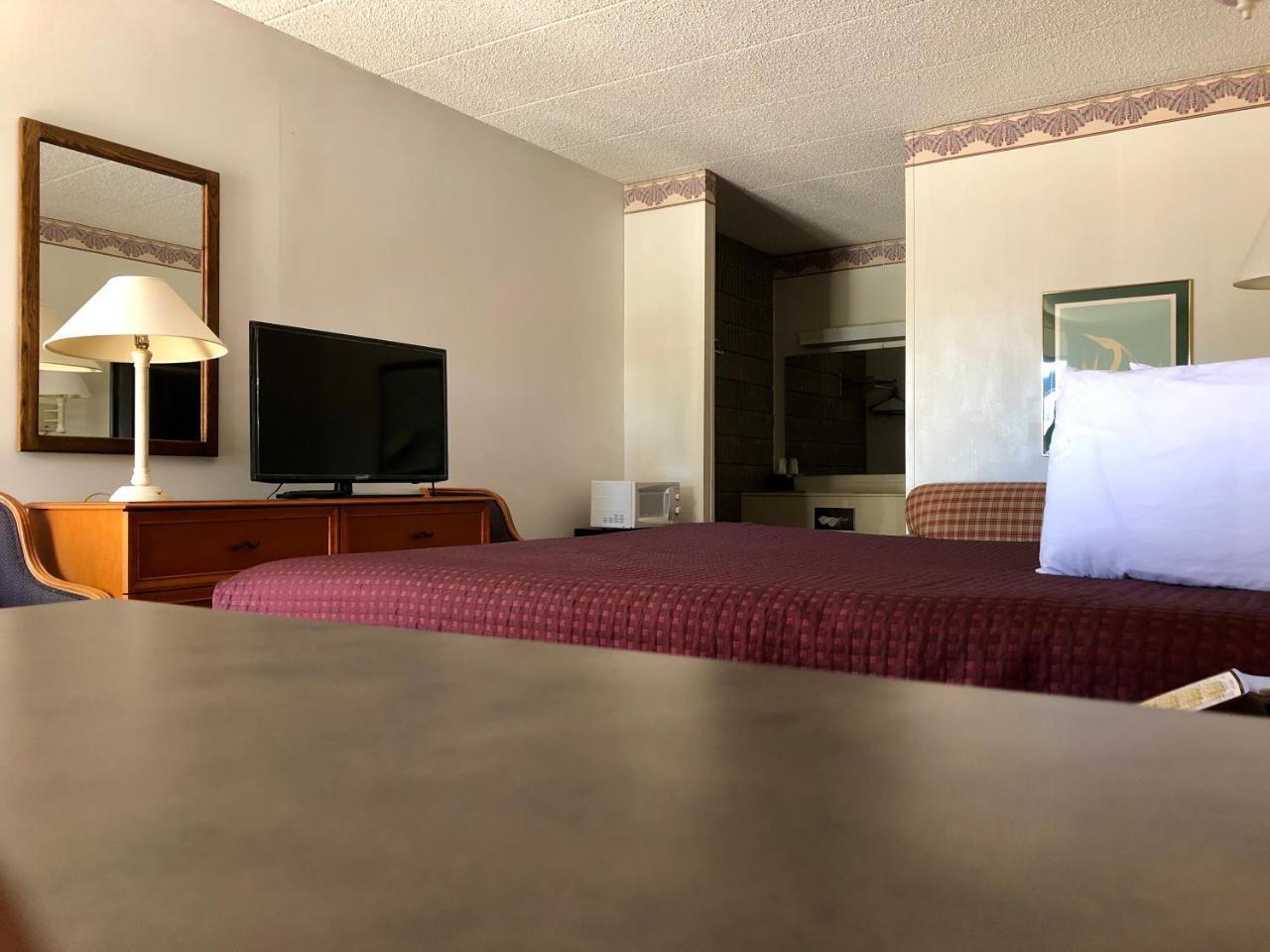 Kewanee Motor Lodge Buitenkant foto